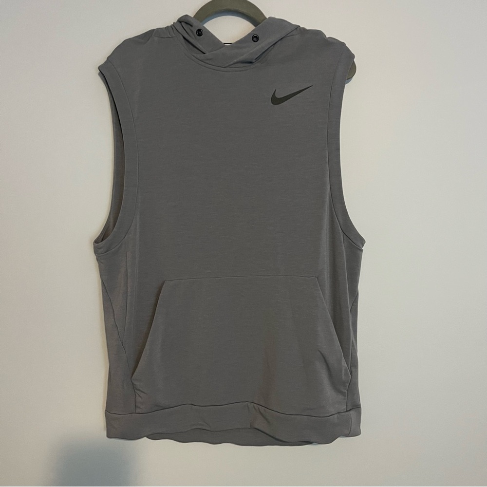 Nike men’s sleeveless hooded shirt Size Large Grey